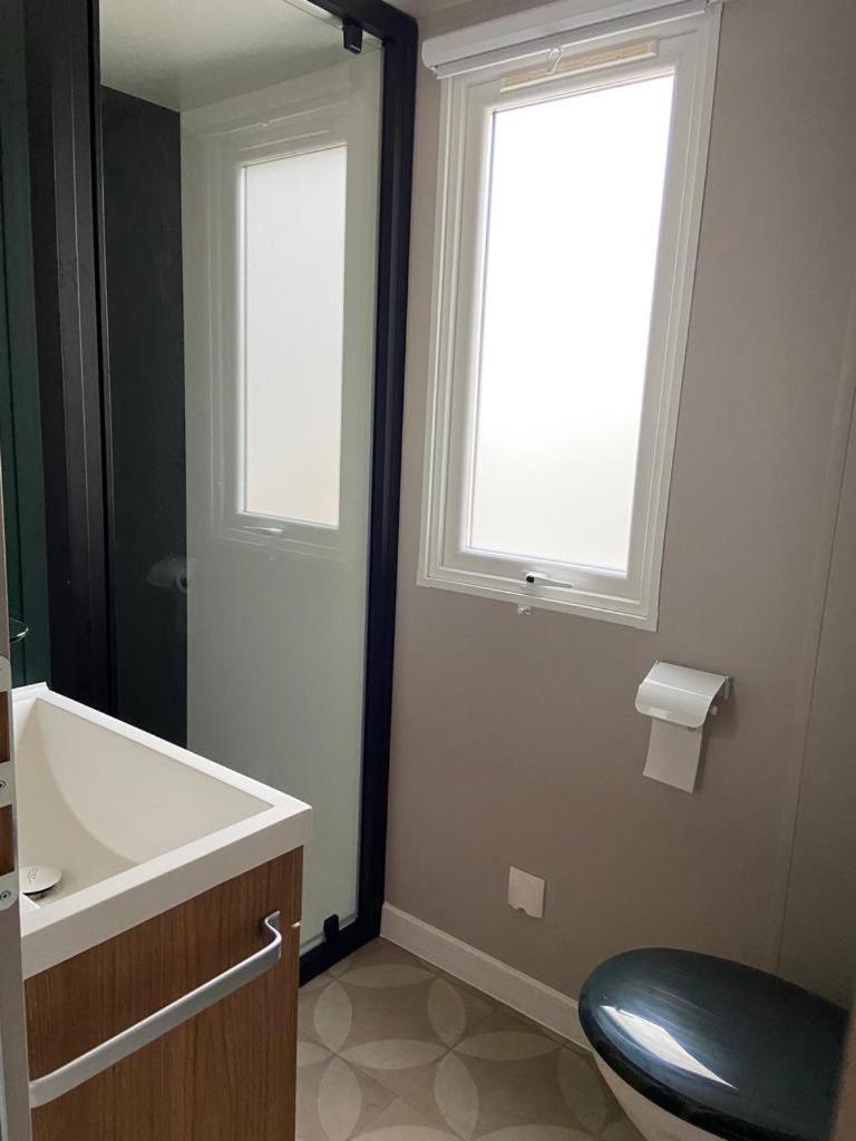 Mobil Home Aventura 6-8 Personnes Tout Confort Сен-Бревен-ле-Пен Экстерьер фото